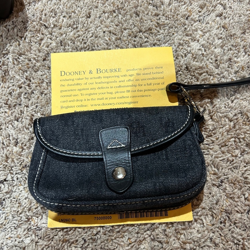 Dooney & Bourke Wristlet
